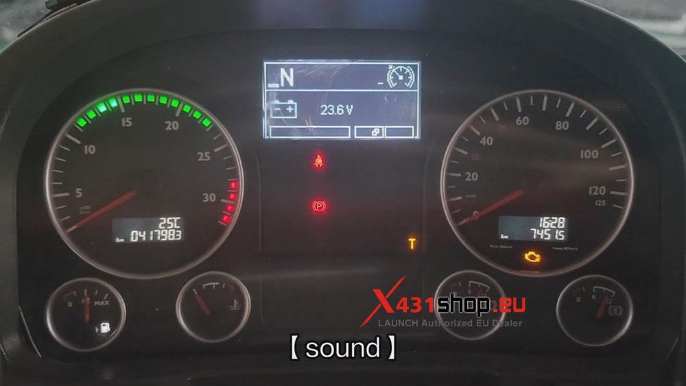 LAUNCH X431 V+ HD Test MAN TGM (Fire Truck) Dimmer & Buzzer (10)