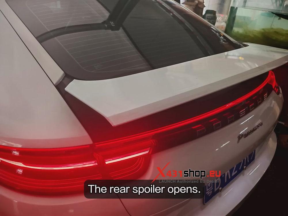 LAUNCH X431 PAD Spoiler Adaptation on 2017 Porsche Panamera (5)